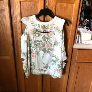 NWT Chaser Love Knit Long Sleeve Slit Dolman Pullover Floral Sweater Cream - M